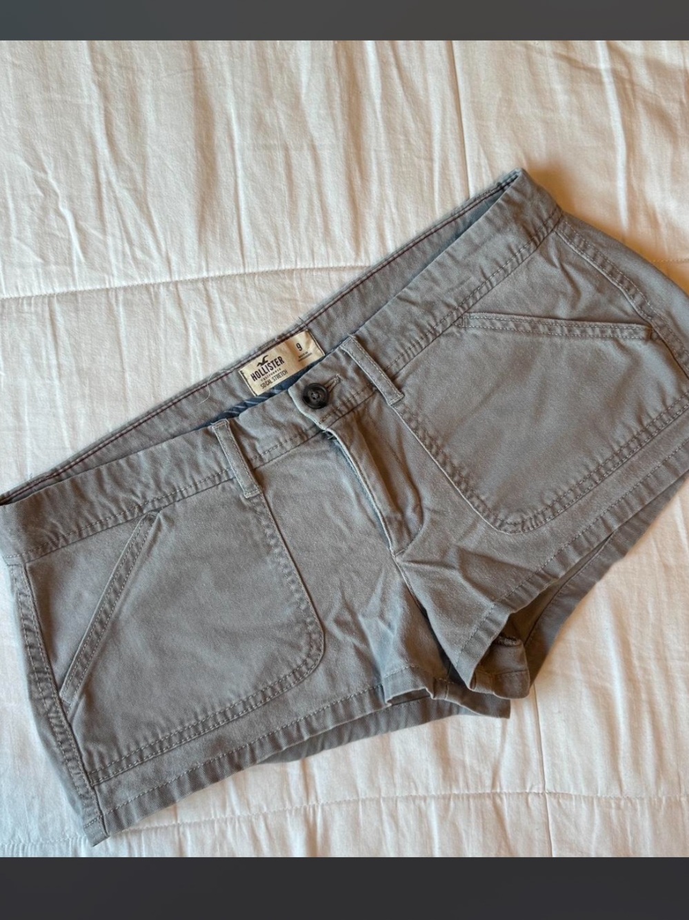 WOMENS Hollister SO CAL STRETCH Gray Low Rise Micro Mini Cargo Shorts Juniors 9